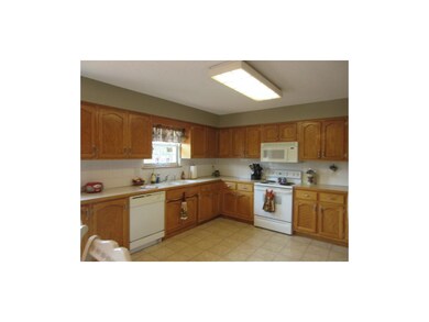 Tons of cabinets and counter space!!