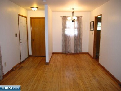 914 3rd Ave NE, Chisholm, MN 55719 - photo 3