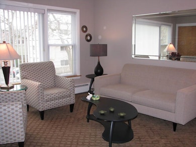 1644 W Rascher Ave unit 2, Chicago, IL 60640 - photo 2