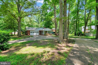 18401 Beech Ln, Triangle, VA 22172 - photo 2