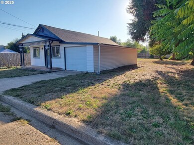 129 N P St, Cottage Grove, OR 97424 - photo 4