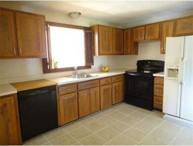 288 Baldwin Ave, Framingham, MA 01701 - photo 5