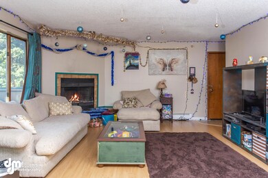 Living Room_Unit 2_6376-FULL