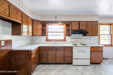 48 W Colleen Dr, Albany, NY 12205 - photo 6