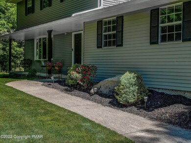 5122 Windsor Dr, Stroudsburg, PA 18360 - photo 3