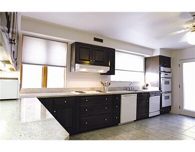 6407 Beacon St, Pittsburgh, PA 15217 - photo 5