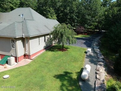 24 Holiday Dr, Hawley, PA 18428 - photo 4