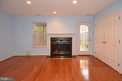 13521 Bannacker Place, Herndon, VA 20171 - photo 5