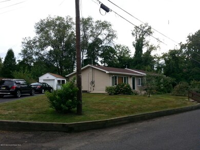 832 Arbordale corner