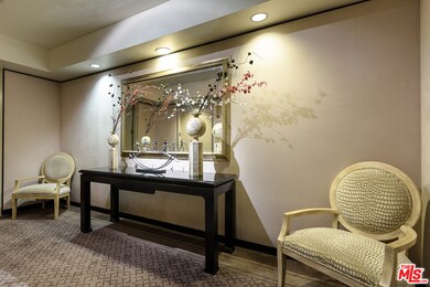 Lobby on 16th floor off elevator