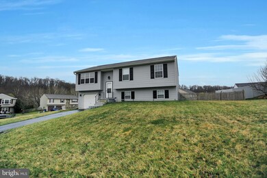 185 Asbury Ct, Mount Wolf, PA 17347 - photo 3