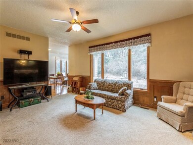 3407 SW 33rd St, Des Moines, IA 50321 - photo 2