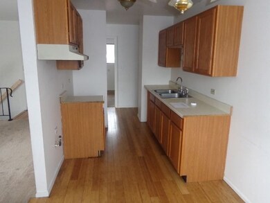 1570 Perry Ct unit A, Aurora, IL 60505 - photo 5