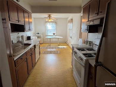 409 W Anderson St, Hackensack, NJ 07601 - photo 6