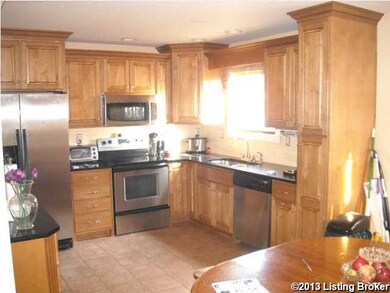 8801 Lantana Dr, Louisville, KY 40229 - photo 3