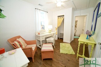 Dressing area or office space