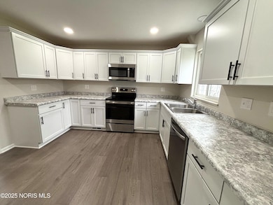 649 Midfield Dr, Maumee, OH 43537 - photo 6