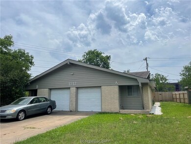 1712 Trinity Place unit AB, College Station, TX 77840 - photo 5