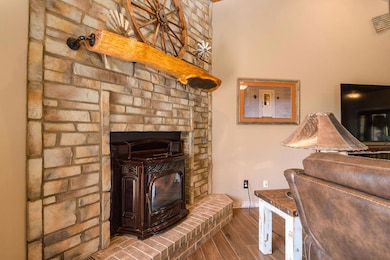 7 Living Room Fireplace