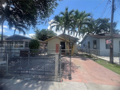 1800 SW 3rd St, Miami, FL 33135 - photo 2