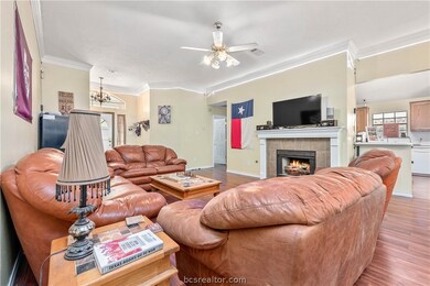 1717 Laura Ln unit CS, College Station, TX 77840 - photo 6