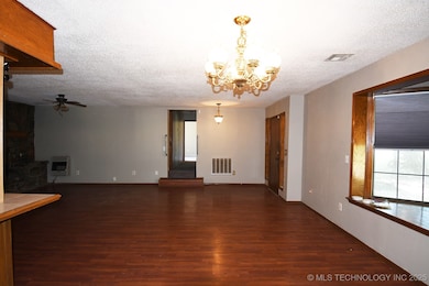17079 S 125th St E, Webbers Falls, OK 74470 - photo 5