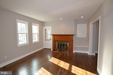 1204 Kingwood Dr, Takoma Park, MD 20912 - photo 3