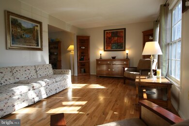 202 Edenberry Ct, Sterling, VA 20164 - photo 4