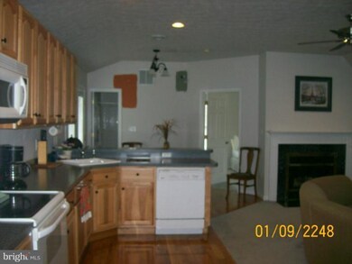 269 Christmas Tree Ln unit GARAGE APT, Stephenson, VA 22656 - photo 6