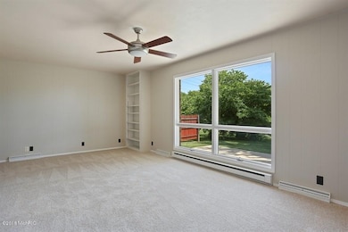 06_102Chamberlain_3_FamilyRoom_LowRes