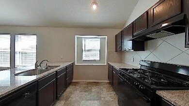 2923 Silverhorn Ln, Rosenberg, TX 77471 - photo 2