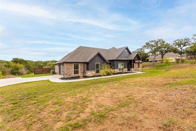 136 Cottongame Dr, Weatherford, TX 76088 - photo 2