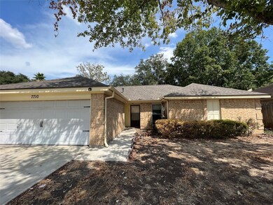 7710 Western Oak Ln, Houston, TX 77040 - photo 2