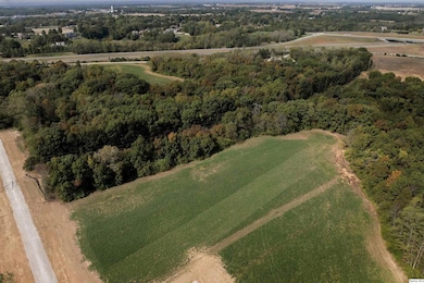 5911 Orchards Edge Ln, Quincy, IL 62305 - photo 4