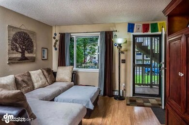2624 Glacier St B1 Anchorage-small-002-L