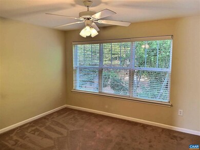 1625 Elmwood Ct unit 205, Charlottesville, VA 22903 - photo 5