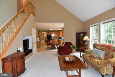 5356 Chandley Farm Cir, Centreville, VA 20120 - photo 6