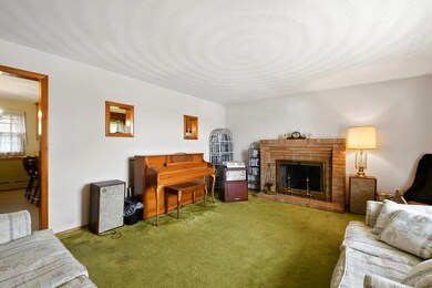 122 Orient St, Worcester, MA 01604 - photo 3