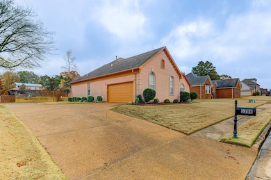 5286 Autumn Forrest Dr, Memphis, TN 38125 - photo 3