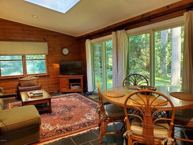 625 Round Hill Rd, Greenwich, CT 06831 - photo 3