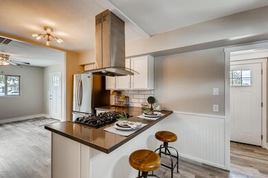 8815 N 6th St Phoenix AZ 85020-large-009