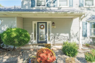 6 Hidden Pond Ln, Holmdel, NJ 07733 - photo 3