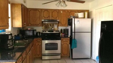 Moreno kitchen