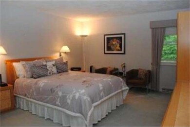 39 Myles Standish Dr, North Dartmouth, MA 02747 - photo 5