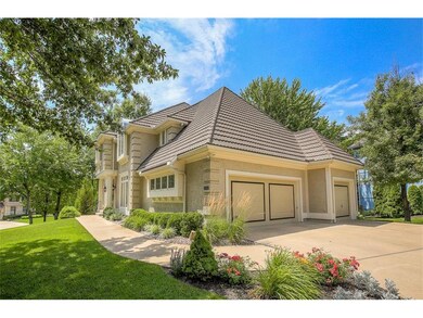 SIDE-ENTRY Garage,  plus your driveway is in the C