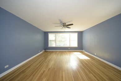 6205 N Washtenaw Ave unit 1, Chicago, IL 60659 - photo 2