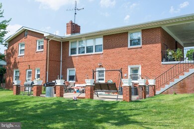 4109 Holly Tree Rd, Temple Hills, MD 20748 - photo 4