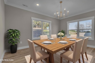 Virtual Dining Room - Standard - 19