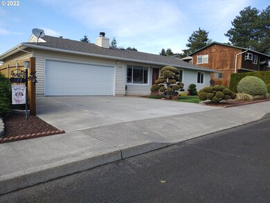 674 Brentwood Dr E, the Dalles, OR 97058 - photo 2