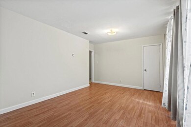 05-Living Room